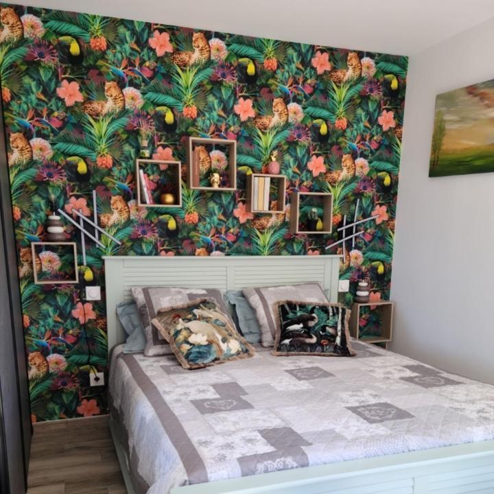 Les Papillons D'Uzes Bed & Breakfast Saint-Laurent-la-Vernede Bagian luar foto