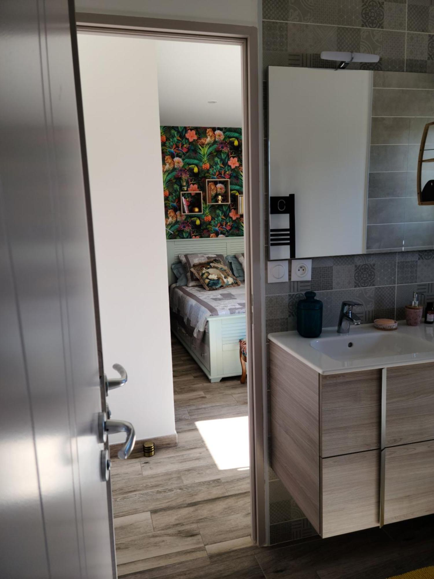 Les Papillons D'Uzes Bed & Breakfast Saint-Laurent-la-Vernede Bagian luar foto