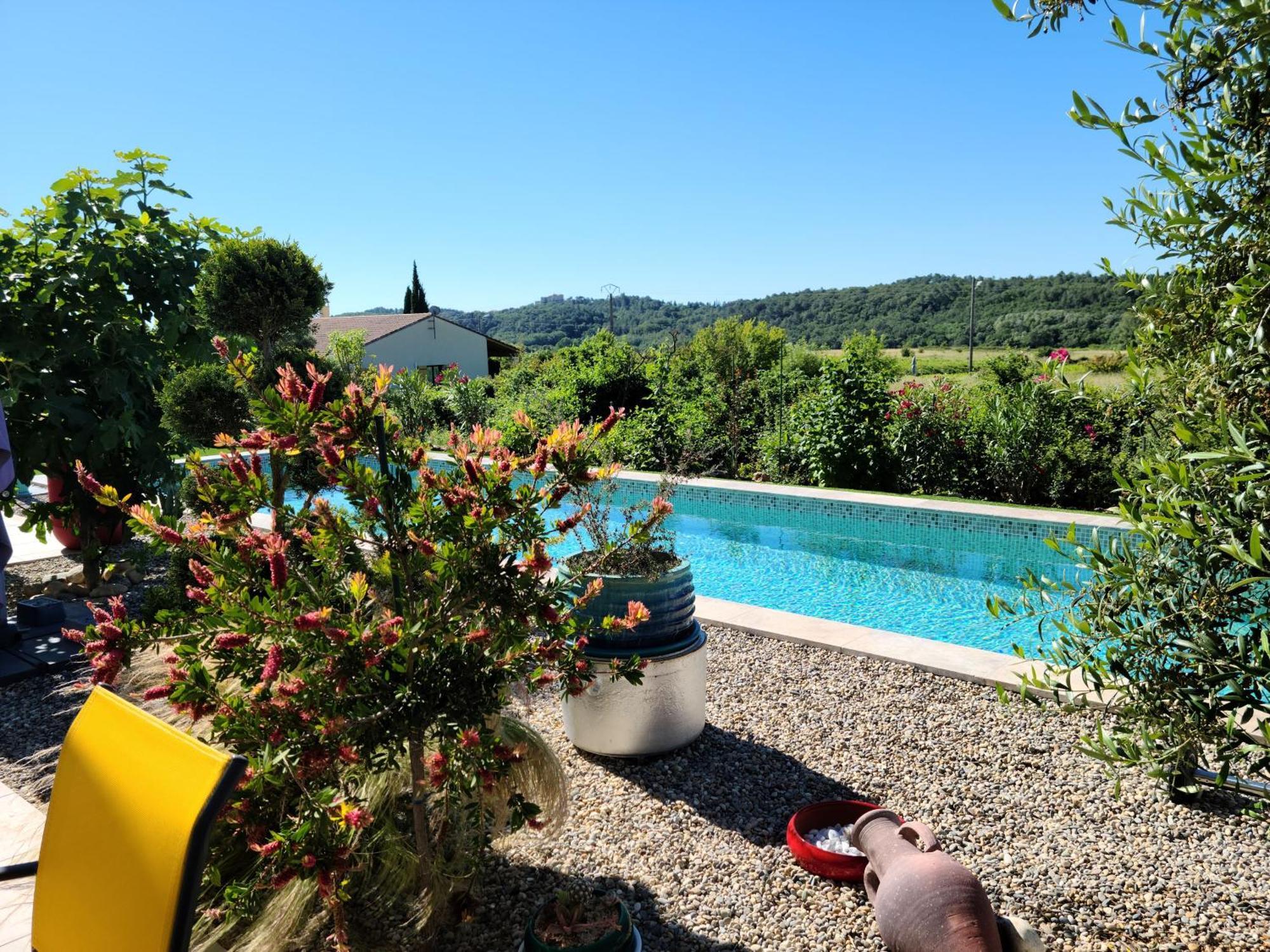 Les Papillons D'Uzes Bed & Breakfast Saint-Laurent-la-Vernede Bagian luar foto